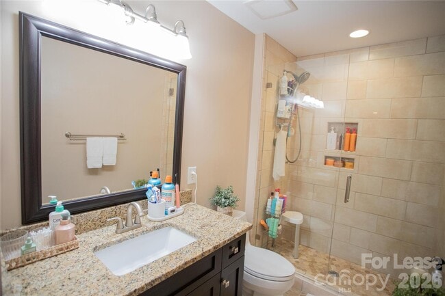 Building Photo - 615 Circle Trace Rd