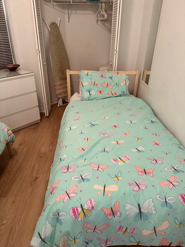 Building Photo - 833 Durango Loop St