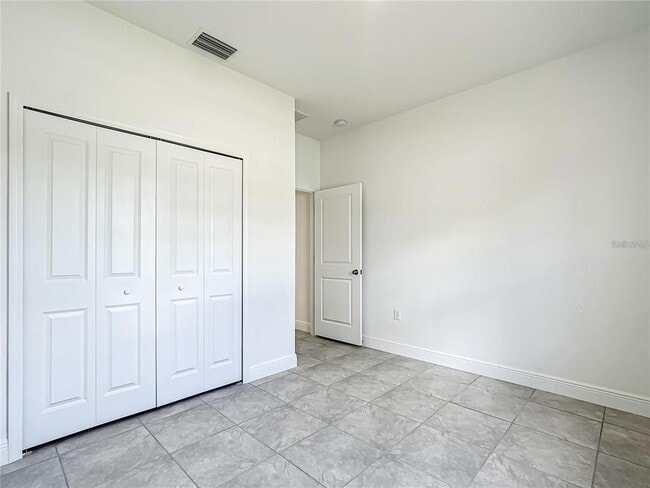 Building Photo - 406 Marion Oaks Trail