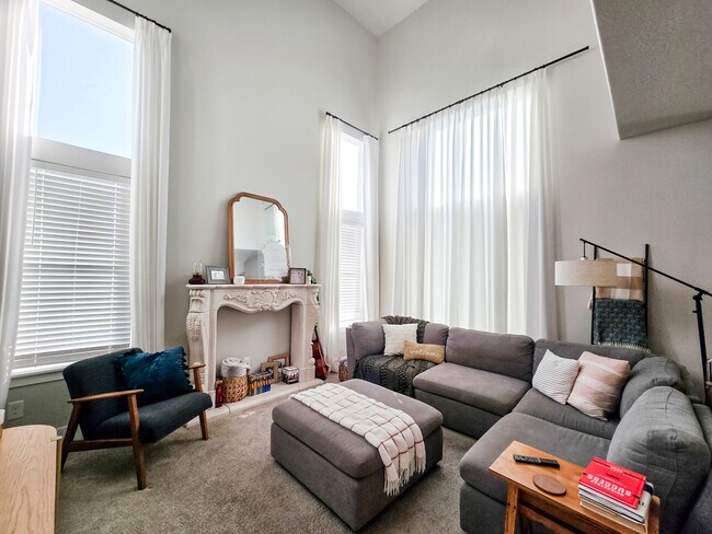 Primary Photo - 261 W 490 N