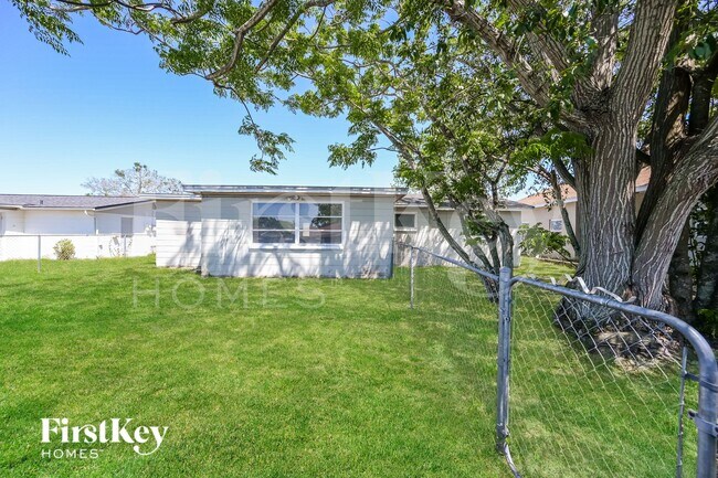 Building Photo - 10905 Kingsbridge Rd