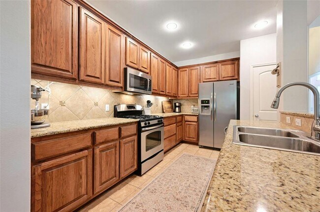 Building Photo - 130 Farm House Rd