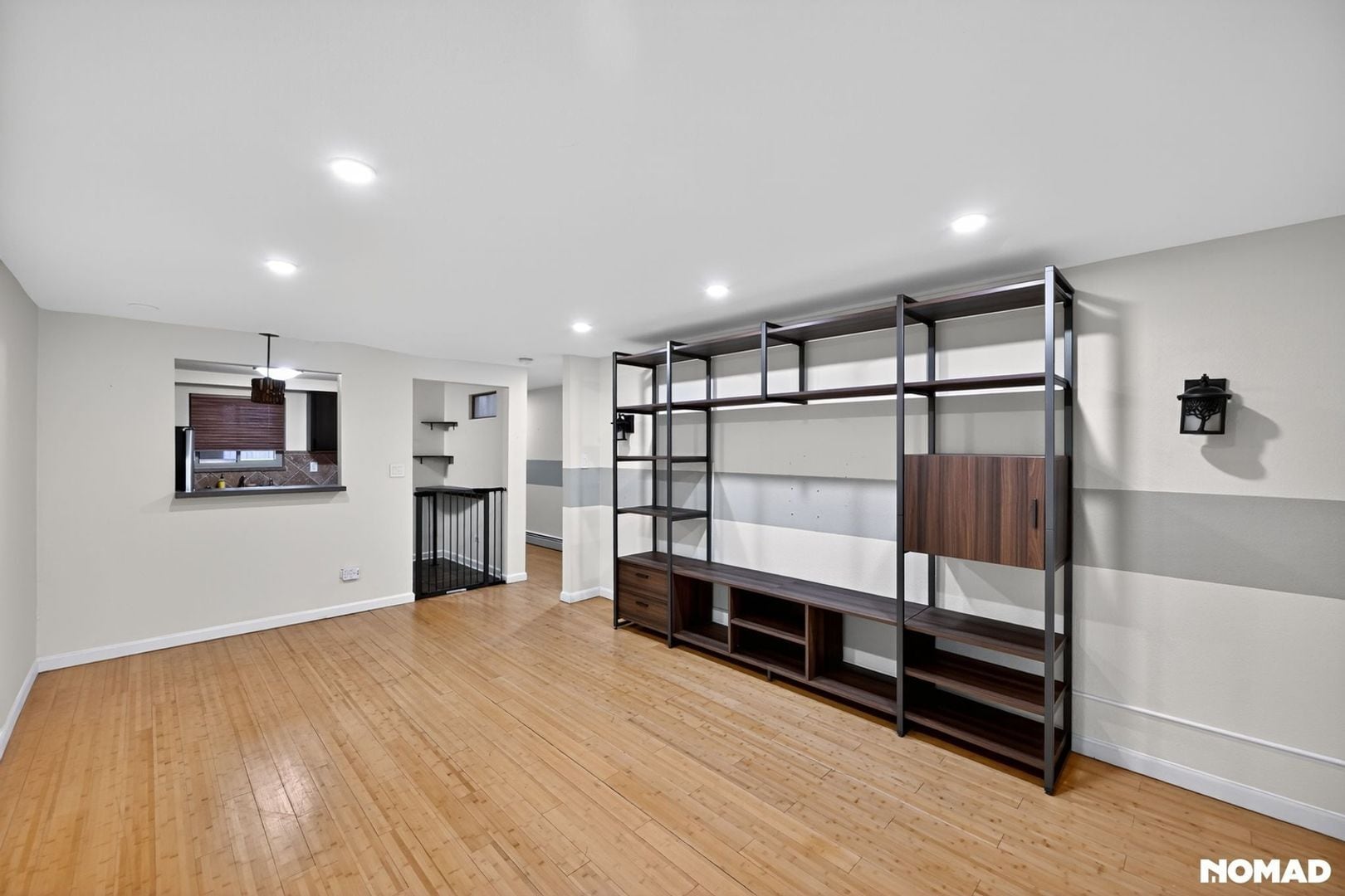 Building Photo - 20 S Logan St