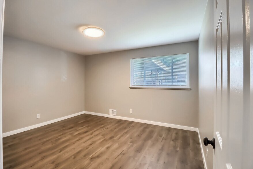 Building Photo - 3341 Olive St