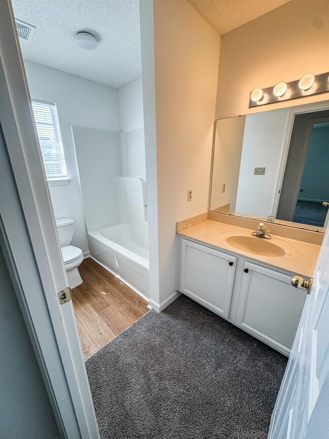 Building Photo - 7047 S Estacada Way