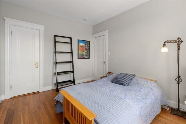 Building Photo - 335 S Huntington Ave