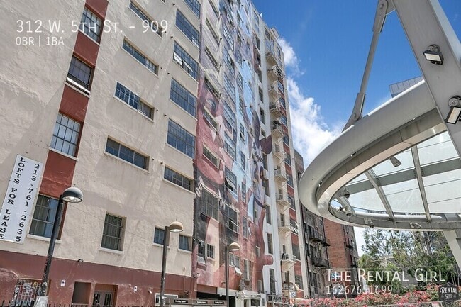 Building Photo - 312 W 5th St