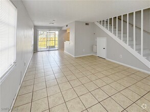 Building Photo - 6635 Warwick Cir