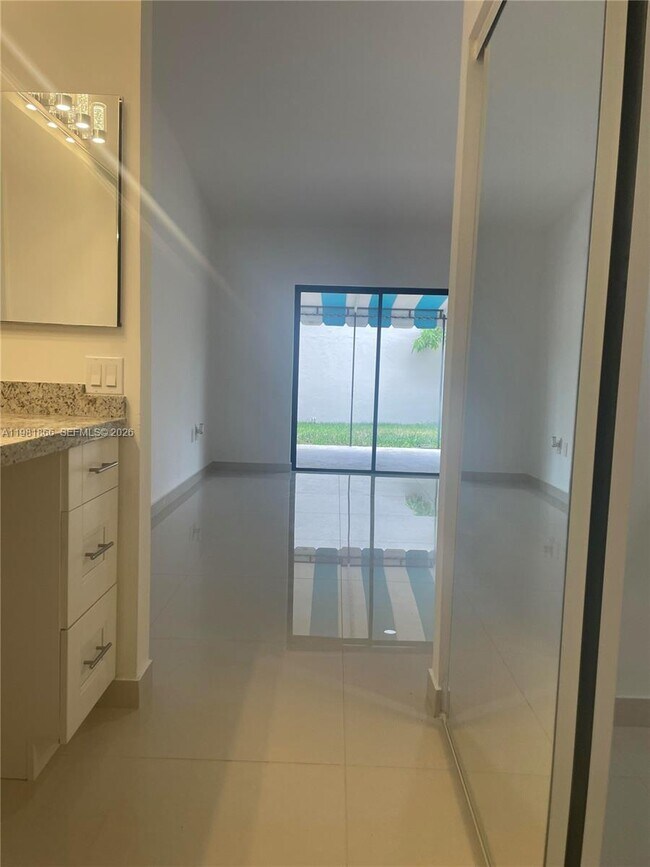 Building Photo - 14728 Balgowan Rd