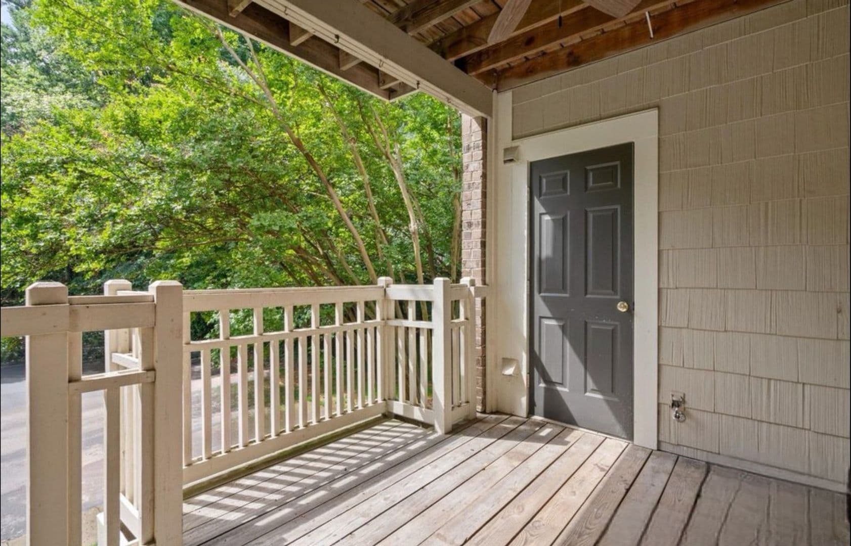 Building Photo - 5011 Sharon Rd