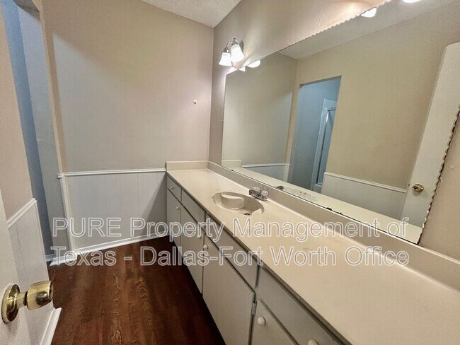 Building Photo - 4707 Burning Springs Dr