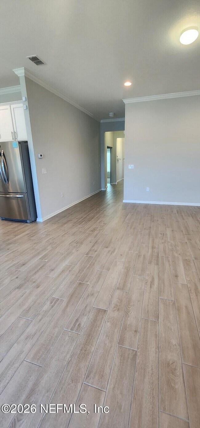 Building Photo - 226 Lost Lake Dr