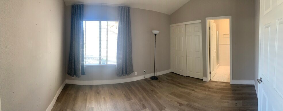 2nd Bedroom - 26412 Vicente Lugo