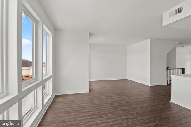 Building Photo - 714 Iron Frg Rd