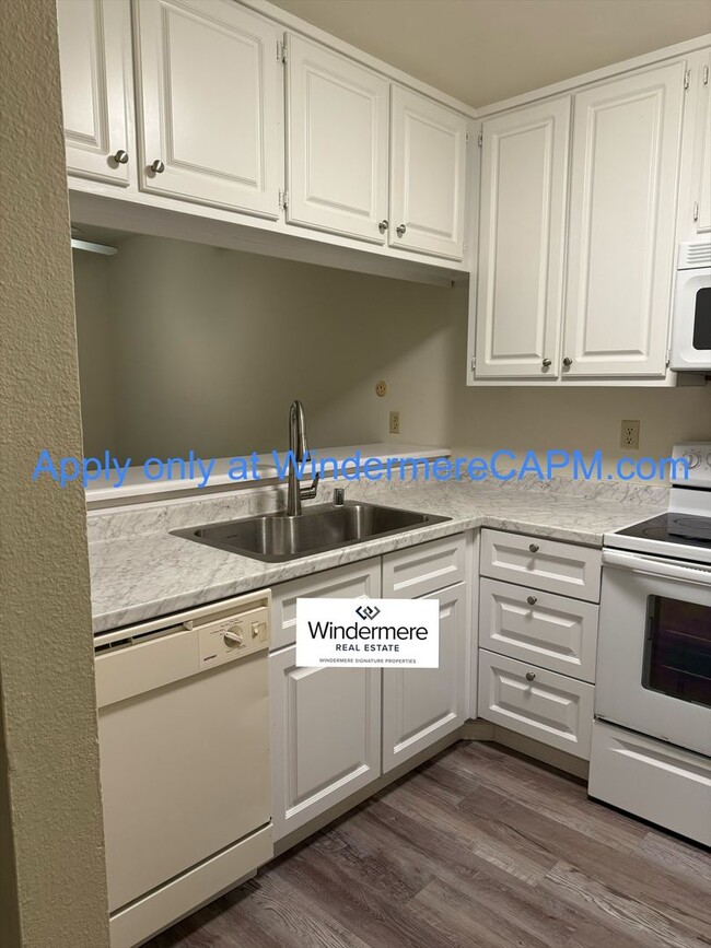 Building Photo - 1 bed/1 bath downstairs apartment in Arden...