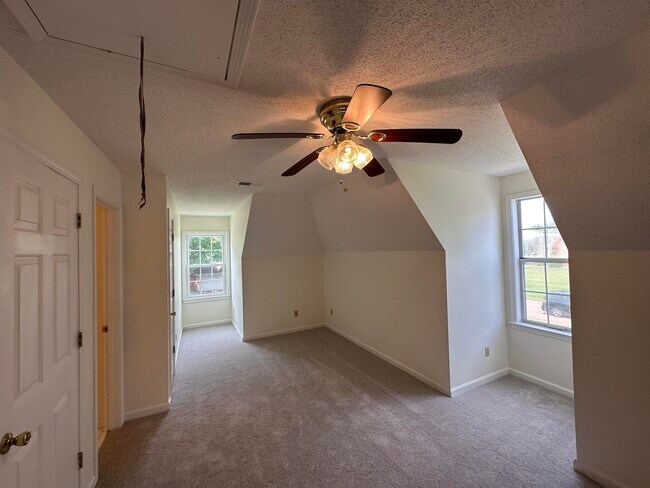 Building Photo - 3510 Sara Woods Dr