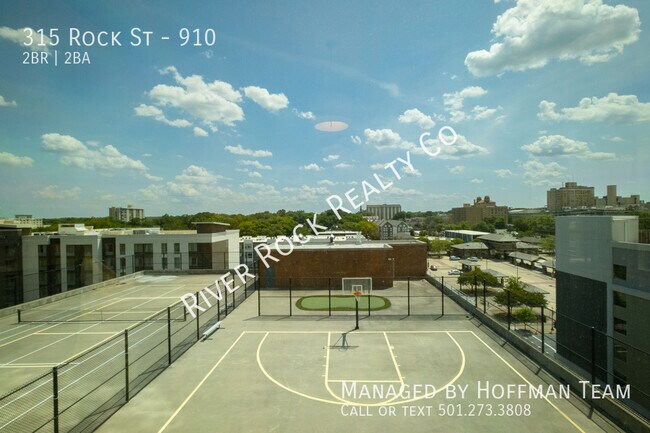 Building Photo - 315 Rock St