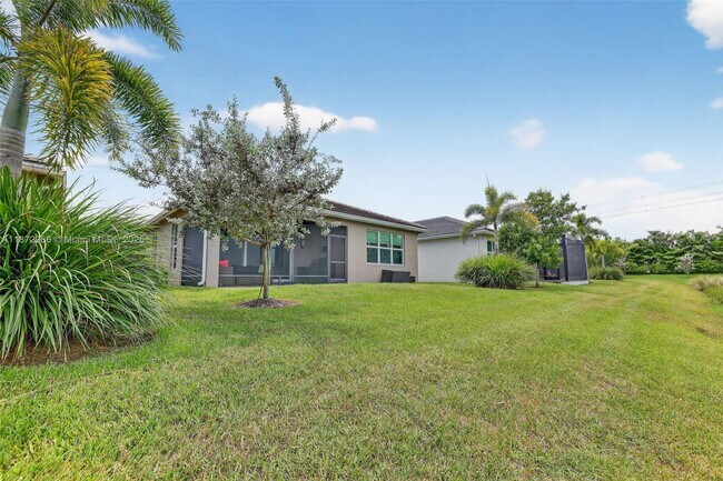 Building Photo - 13455 SW River Rock Rd