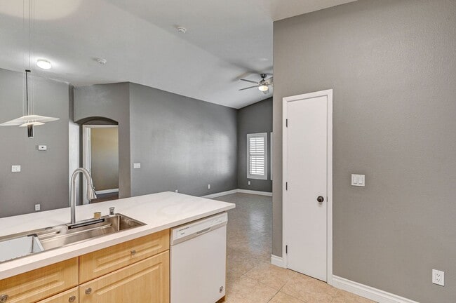 Building Photo - 9333 Leaping Deer Pl