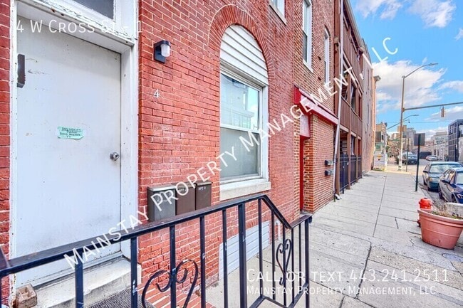 Building Photo - 4 W Cross St