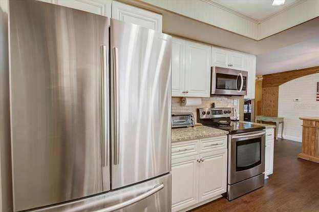 Building Photo - 111 N Nimbus Ave