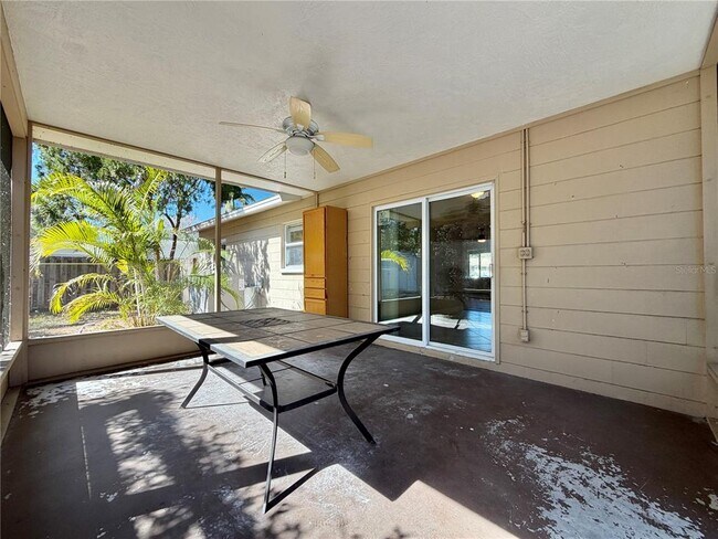 Building Photo - 510 81st Ave N