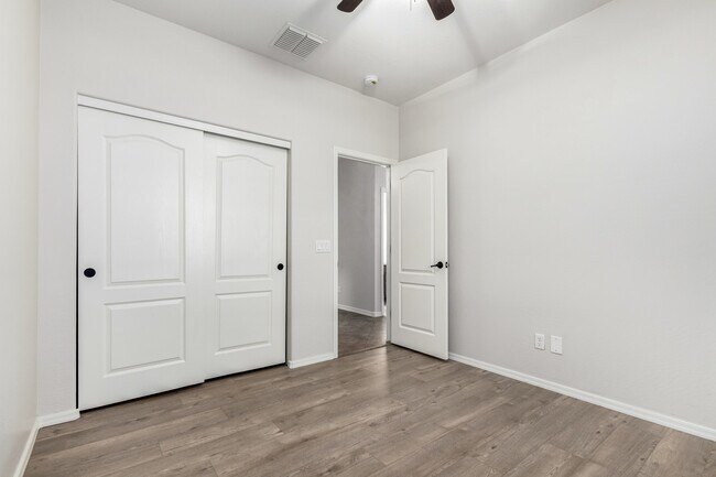 Building Photo - 35376 N Murray Grey Dr