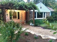 Building Photo - Wonderful Kenilworth location! Lovely landscaping and beautiful hardwood flooring!