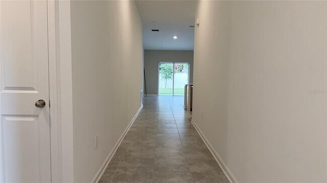 Building Photo - 1129 Deepwater Cir