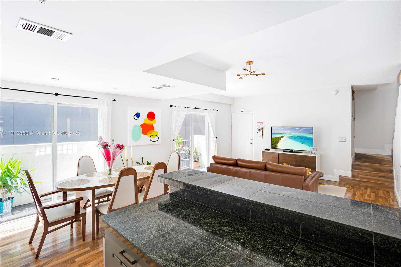 Building Photo - 1611 SW 2nd Ct