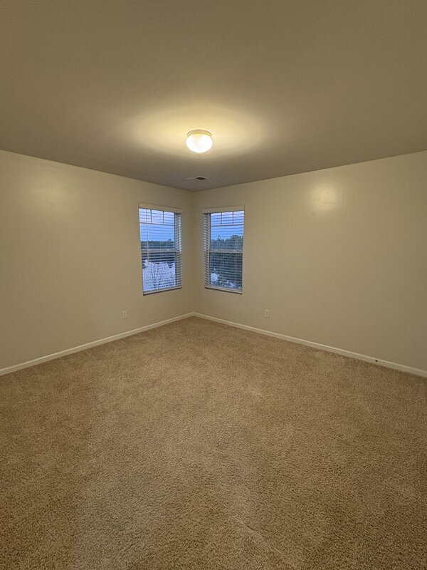 Building Photo - 407 Lakemont Dr