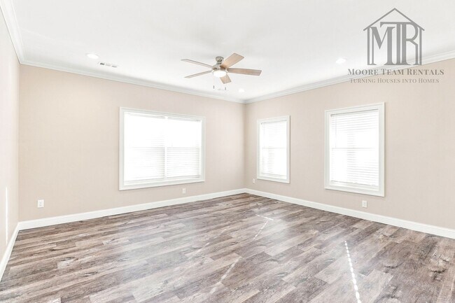Building Photo - 2095 Orchard Rd