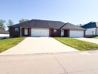 Building Photo - Beautiful Duplex in Jackson