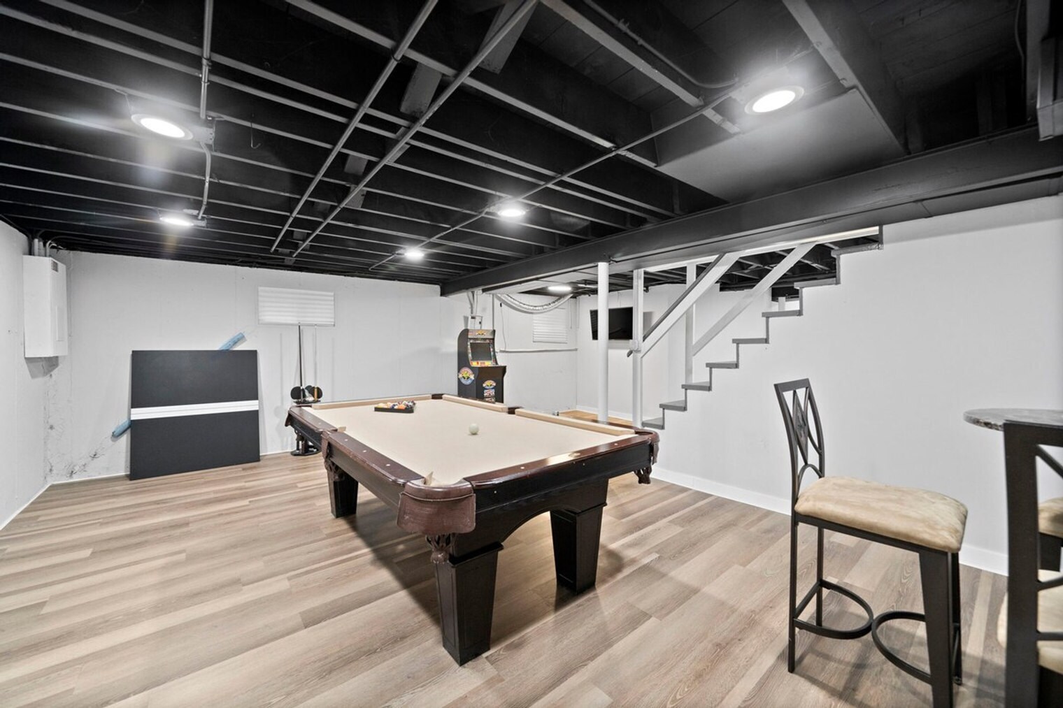 Building Photo - 346 W Central Ave