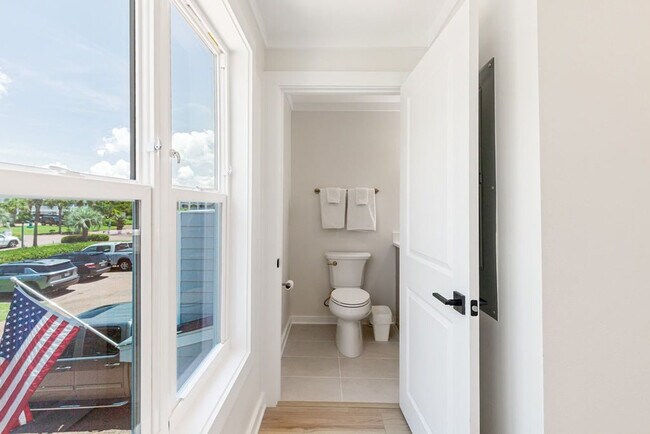 Building Photo - 100 S Spooky Ln