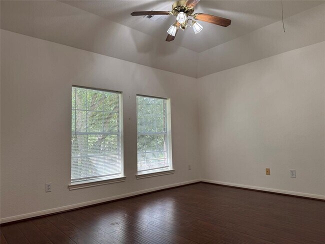 Building Photo - 17414 Fountainview Cir