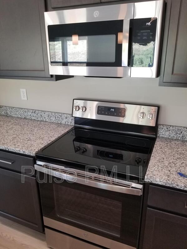 Building Photo - 1389 Meadowrun Ln