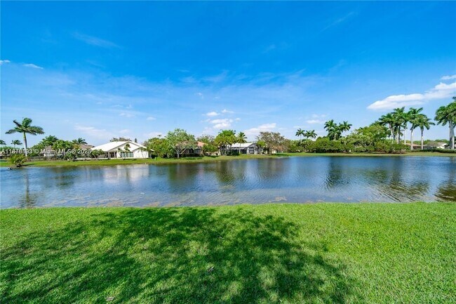 Building Photo - 1180 Manor Ct