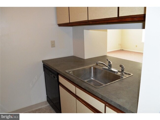 Building Photo - 131 Emery Ct