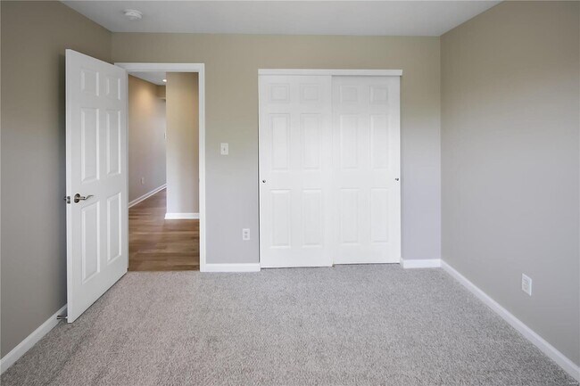 Building Photo - 38 Stonewall Creek Ct