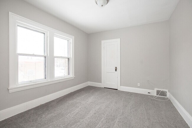 Building Photo - 8505 Garfield Blvd