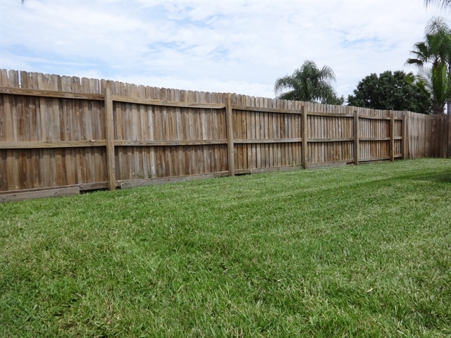 Building Photo - 1750 Kirtley Dr