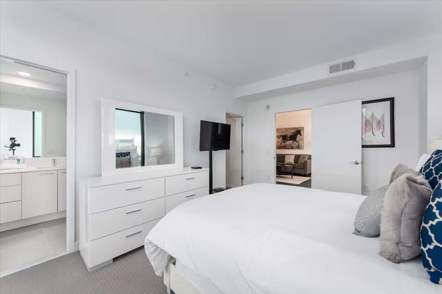 Building Photo - 11911 Freedom Dr