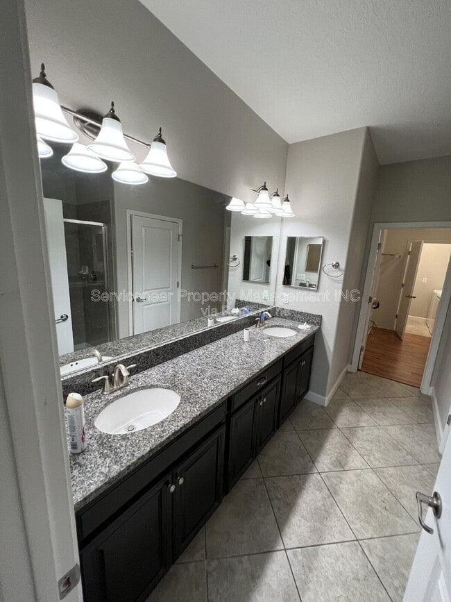 Building Photo - 939 Terra Vista St