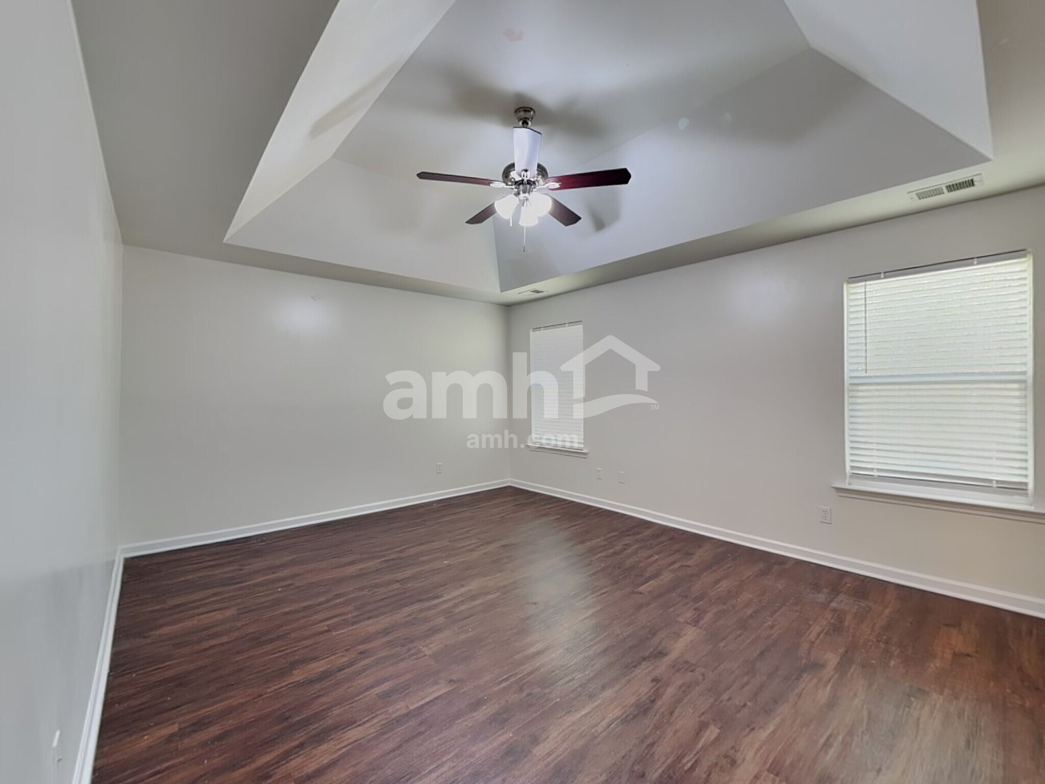 Building Photo - 301 Boulder Run