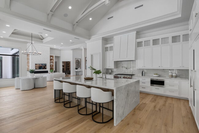 Building Photo - 14699 Black Bear Rd