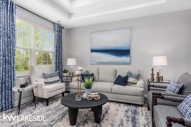 Building Photo - 8511 Valley Dr