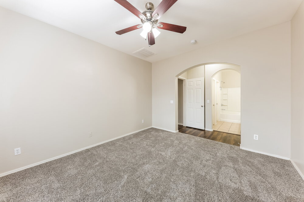 Building Photo - 14881 W Riviera Dr
