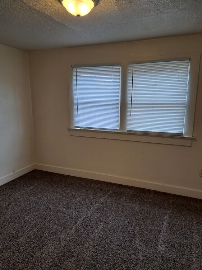 Building Photo - 1707 Bayer Ave