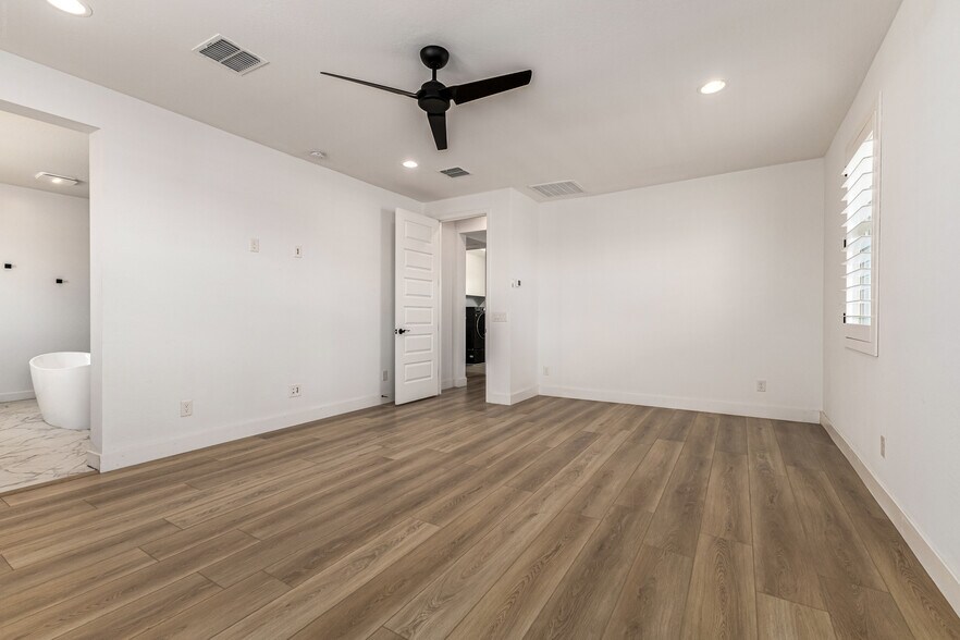 Building Photo - 20954 E Mayberry Rd